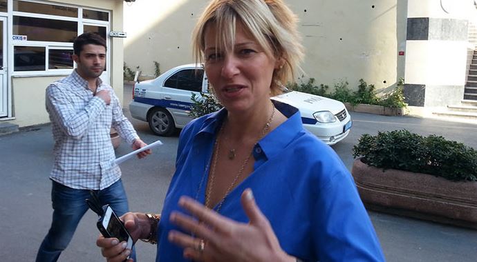 Ayşe Arman soyuldu