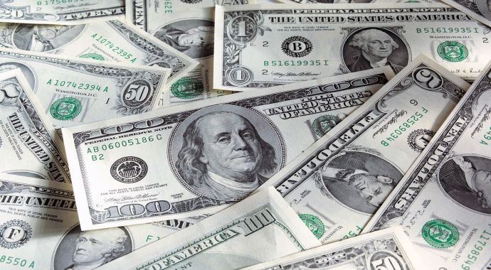 Piyasalar karıştı, Dolar fırladı