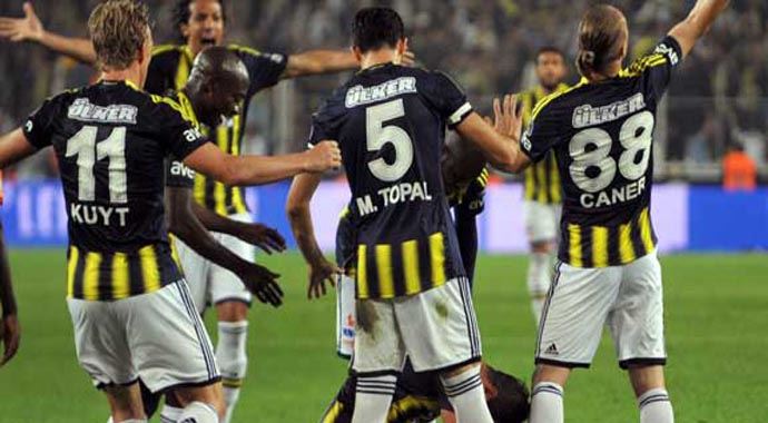 Fenerbahçe puan farkıyla tarih yazıyor