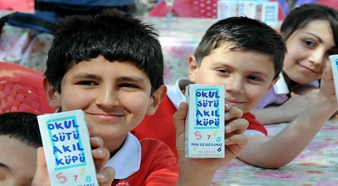Okul Sütü İhalesinde en düşük teklifler alındı Okul Sütü İhalesinde en düşük teklifler alındı