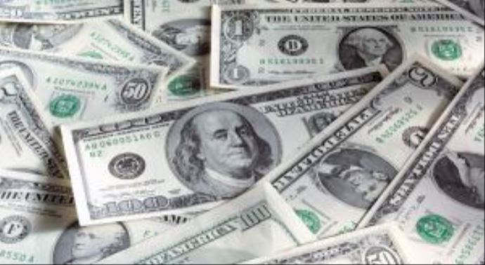 Piyasalar karıştı, Dolar uçuşa geçti