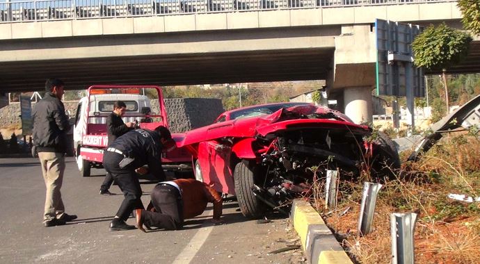 Yıldız oyuncu trafik kazası geçirdi Yıldız oyuncu trafik kazası geçirdi