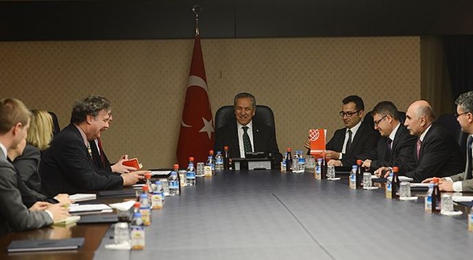 Arınç Freedom House heyetini kabul etti Arınç Freedom House heyetini kabul etti