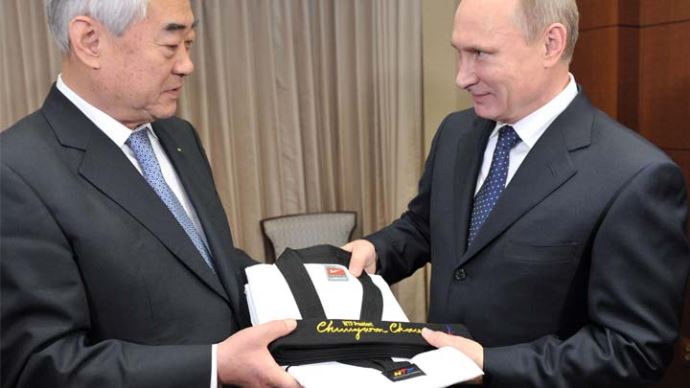 Putin 'büyük usta' ilan edildi Putin 'büyük usta' ilan edildi