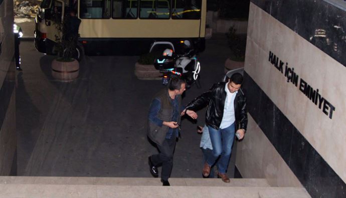 Polisten kumarhaneye operasyon, 110 gözaltı