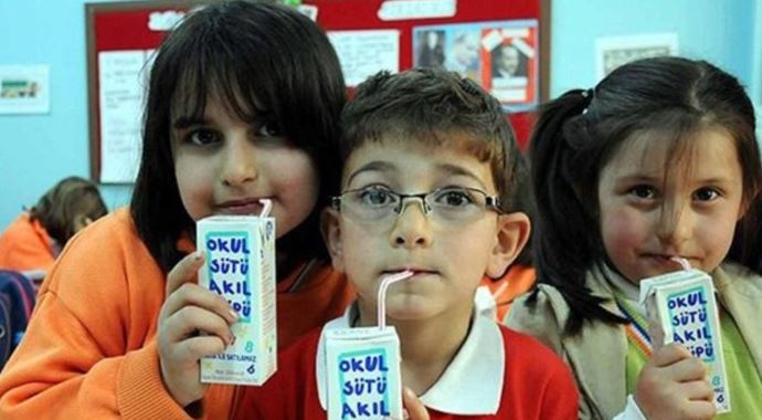 Okul sütü ihalesi anlaşma olmadı Okul sütü ihalesi anlaşma olmadı