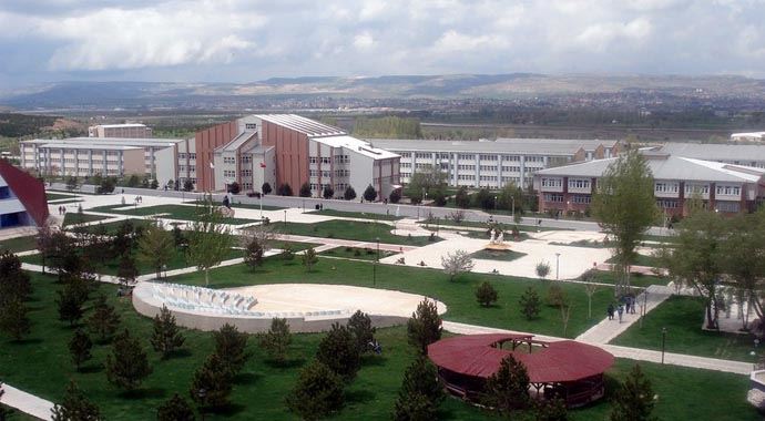 Sivas Cumhuriyet Üniversitesi'nde kavga Sivas Cumhuriyet Üniversitesi'nde kavga