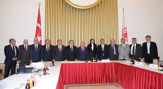 Anayasa Uzlaşma Komisyonu yine karara varamadı Anayasa Uzlaşma Komisyonu yine karara varamadı