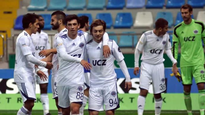 UEFA'nın resmi sitesinde Kasımpaşa'ya büyük övgü UEFA'nın resmi sitesinde Kasımpaşa'ya büyük övgü