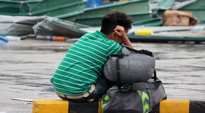 Filipinler'de resmi ölü sayısı 4 bin 460 Filipinler'de resmi ölü sayısı 4 bin 460
