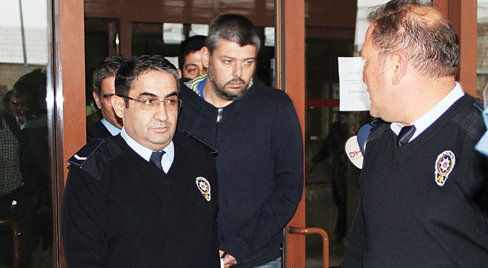 Milli kaleci cezaevinde
