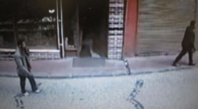 Karatay&#039;ı dolandırırken kameraya yakalanmışlar