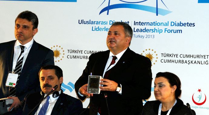 Faruk Çelik Kosovalı mevkidaşıyla görüştü Faruk Çelik Kosovalı mevkidaşıyla görüştü