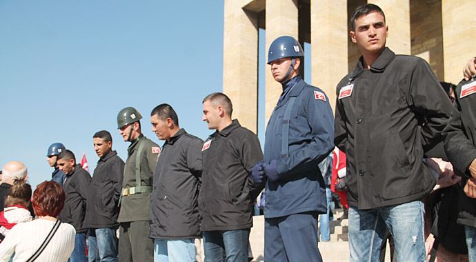 Anıtkabir&#039;deki bu adamlar kim?