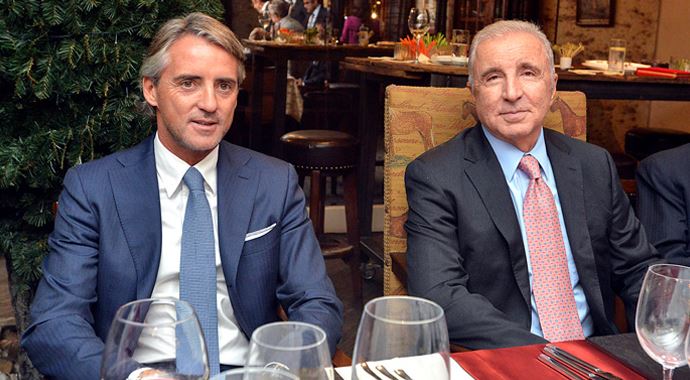 Galatasaray'da sürpriz iki isim Galatasaray'da sürpriz iki isim
