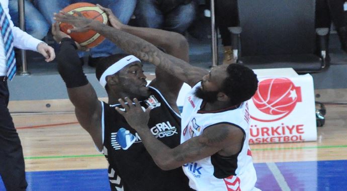 Uşak Sportif 85, Beşiktaş İntegral Forex  83