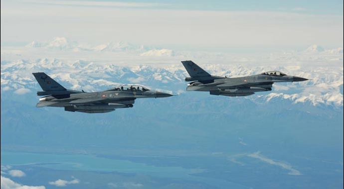 Suriye füzelerinden Türk jetlerine taciz Suriye füzelerinden Türk jetlerine taciz