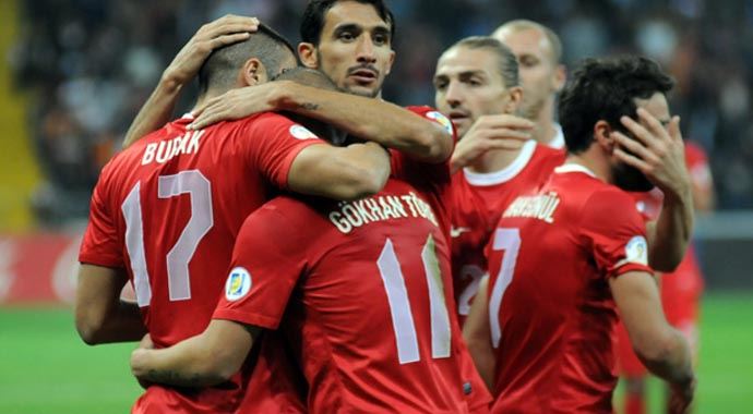 A Milli Futbol Takımı'nda 2 oyuncu kadrodan çıkarıldı