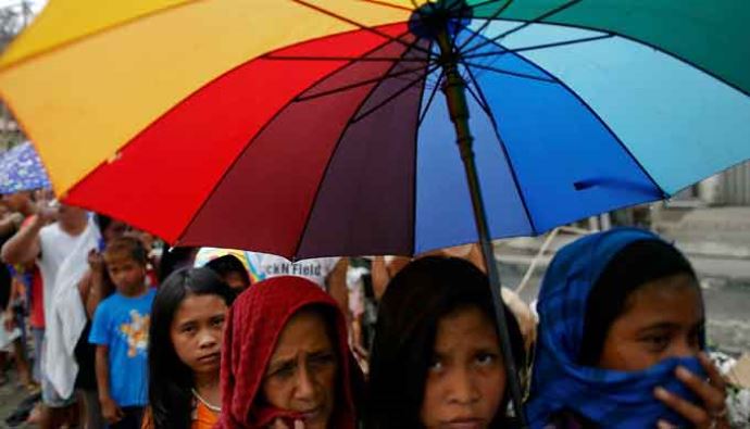 Filipinler yardım bekliyor Filipinler yardım bekliyor