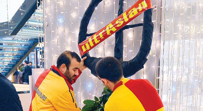 UltrAslan protesto yürüyüşü yaptı UltrAslan protesto yürüyüşü yaptı