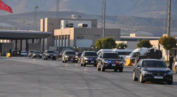 Mesud Barzani 3 bavul altınla geldi Mesud Barzani 3 bavul altınla geldi