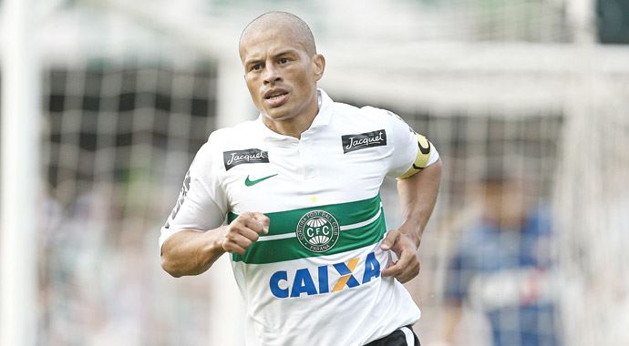 Alexli Coritiba küme düşüyor Alexli Coritiba küme düşüyor