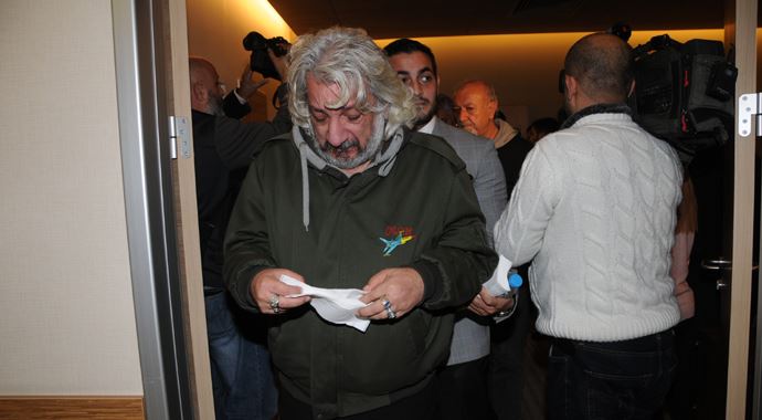 Nejat Uygur'un vefat ettiği hastane ünlü akınına uğradı Nejat Uygur'un vefat ettiği hastane ünlü akınına uğradı
