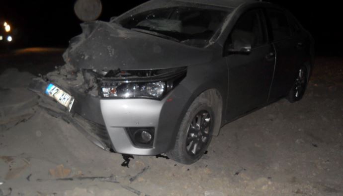 Konya'da otomobil uçuruma yuvarlandı, 1 ölü Konya'da otomobil uçuruma yuvarlandı, 1 ölü