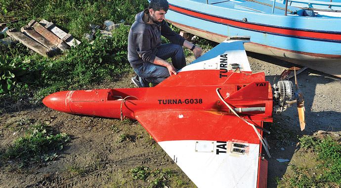 Balıkçıların ağına 2.5 metrelik turna takıldı Balıkçıların ağına 2.5 metrelik turna takıldı
