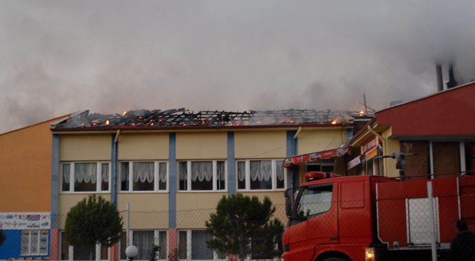 Burdur'da öğrenci yurdunda korkutan yangın Burdur'da öğrenci yurdunda korkutan yangın