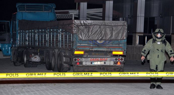Aksaray'da 'bomba yüklü tır' paniği