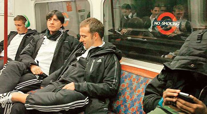 Hangi milli takım maça metro ile gitti, işte o fotoğraf