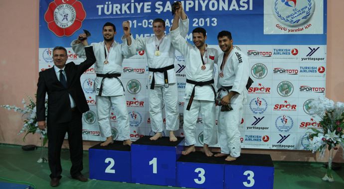 Büyükler Judo Şampiyonası ilk madalyalar sahiplerini buldu