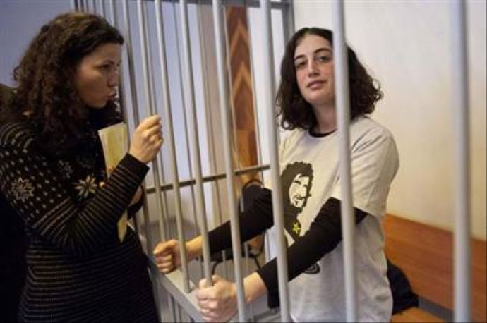9 Greenpeace daha eylemcisi serbest
