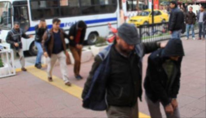 Avrupa&#039;ya giderken yakalandılar
