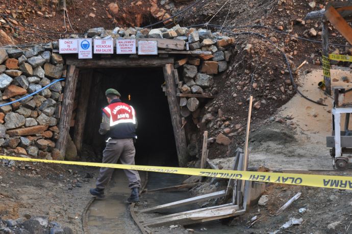 Maden Ocağı'nda feci göçük, 1 kişi öldü Maden Ocağı'nda feci göçük, 1 kişi öldü