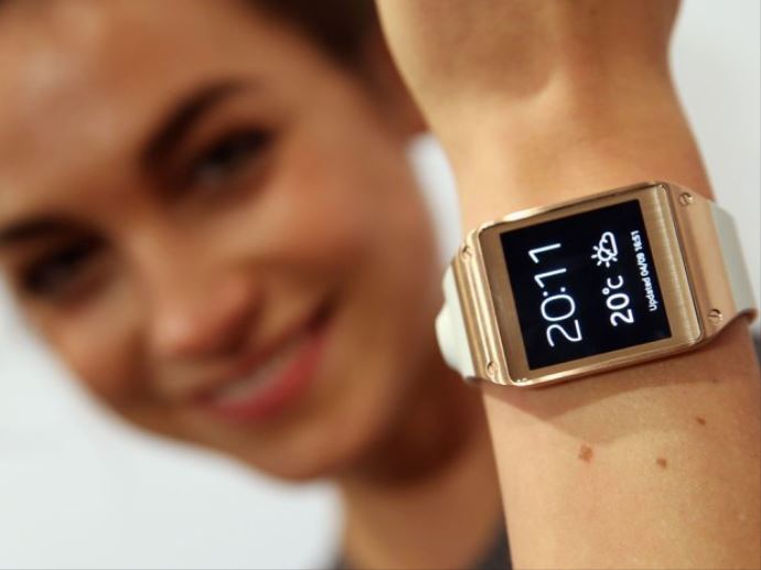Galakxy Gear, 2 ayda 800 bin sattı
