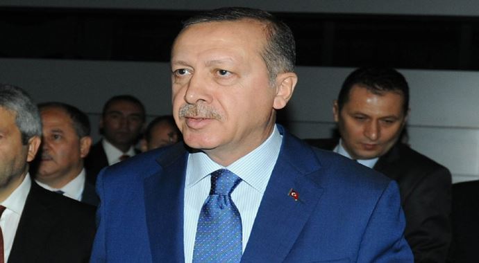 Başbakan Erdoğan gazetecilerin sorularını cevaplıyor Başbakan Erdoğan gazetecilerin sorularını cevaplıyor