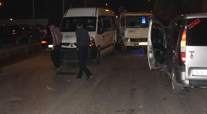 Bartın&#039;da zincirleme trafik kazası