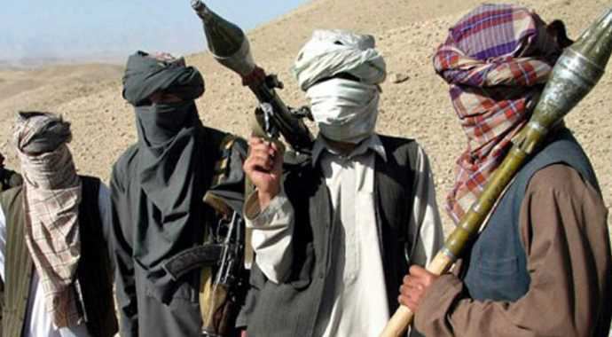 Afgan yetkililer, Taliban'ın eski lideriyle bir araya geldi Afgan yetkililer, Taliban'ın eski lideriyle bir araya geldi