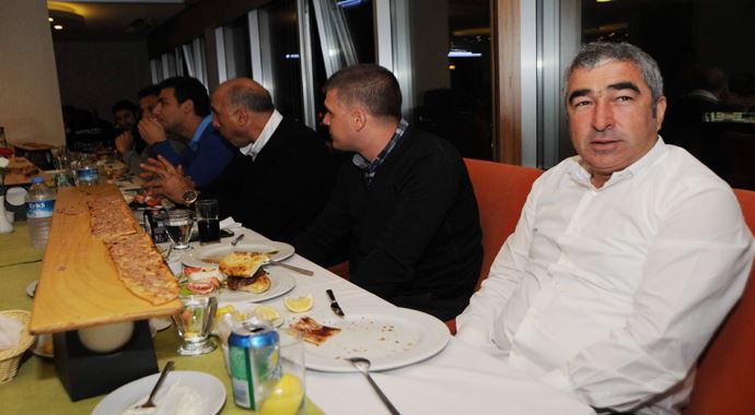 Antalyaspor&#039;lu futbolcular etli ekmek yaptı