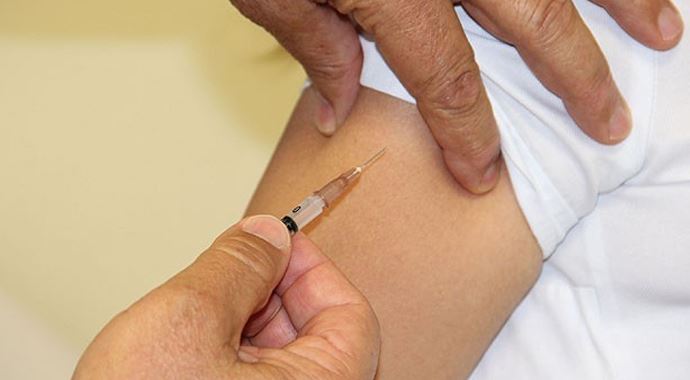 Hamilelere ücretsiz grip aşısı geliyor