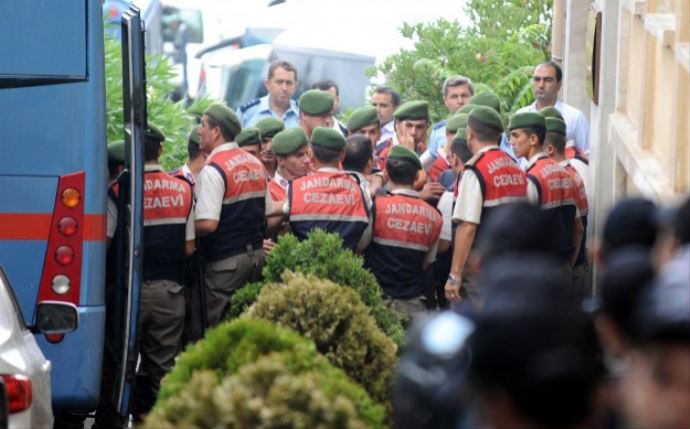 KCK davasında 8 tutuklu sanığa tahliye