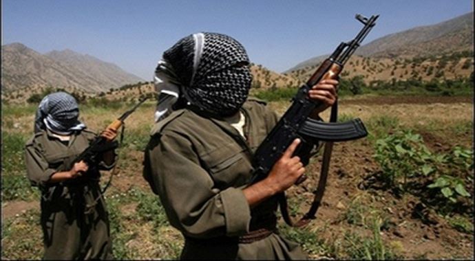 Cizre'de bir terörist teslim oldu