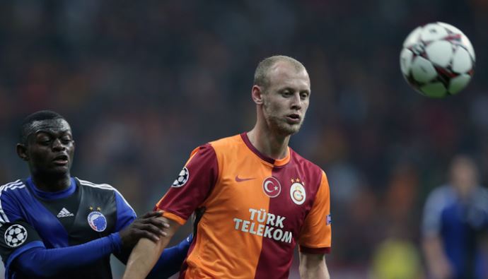 Galatasaray Emre'nin ardından Semih Kaya ile de sözleşme uzattı