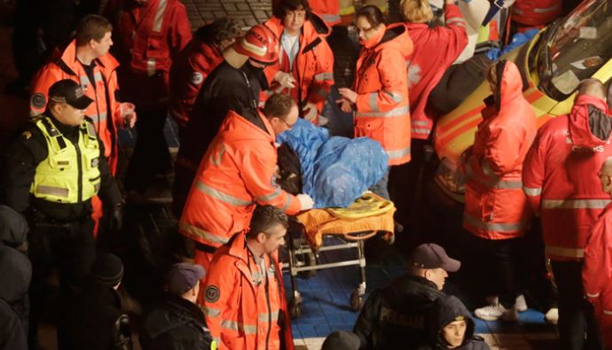 Letonya'da süpermarketin çatısı çöktü, 50 ölü