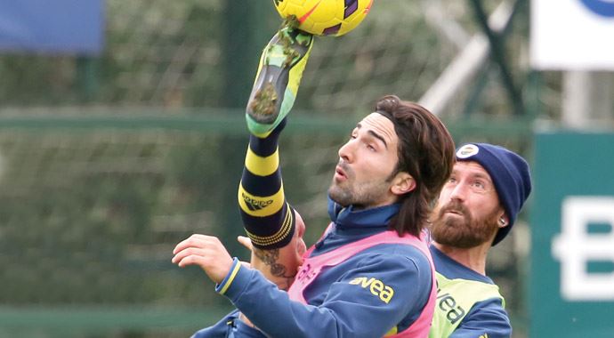 Fenerbahçe'de gergin bekleyiş Fenerbahçe'de gergin bekleyiş