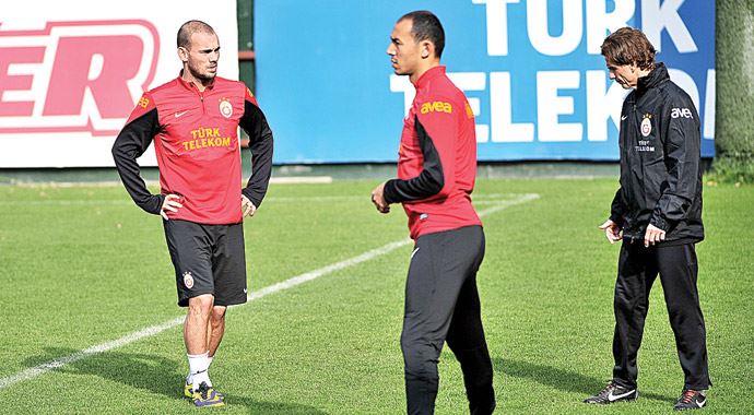 Roberto Mancini yıldızları Real Madrid'e saklıyor Roberto Mancini yıldızları Real Madrid'e saklıyor