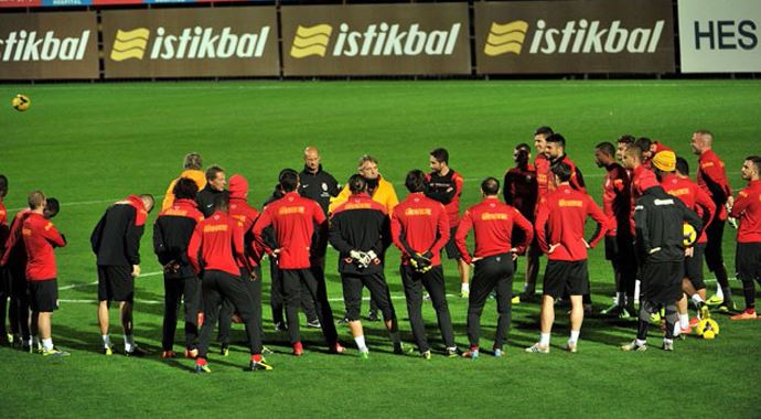 Galatasaray Sivasspor maçı ilk 11'ler belli oldu Galatasaray Sivasspor maçı ilk 11'ler belli oldu