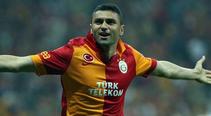 Burak Yılmaz'dan maç sonunda samimi açıklamalar Burak Yılmaz'dan maç sonunda samimi açıklamalar